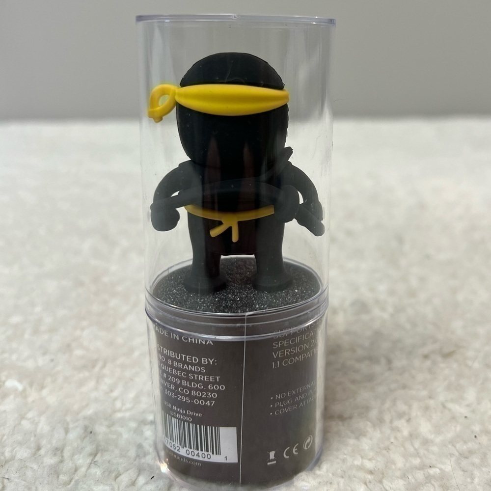 No 8 Brands Gizmos Ninja USB 8GB - Picture 4 of 5